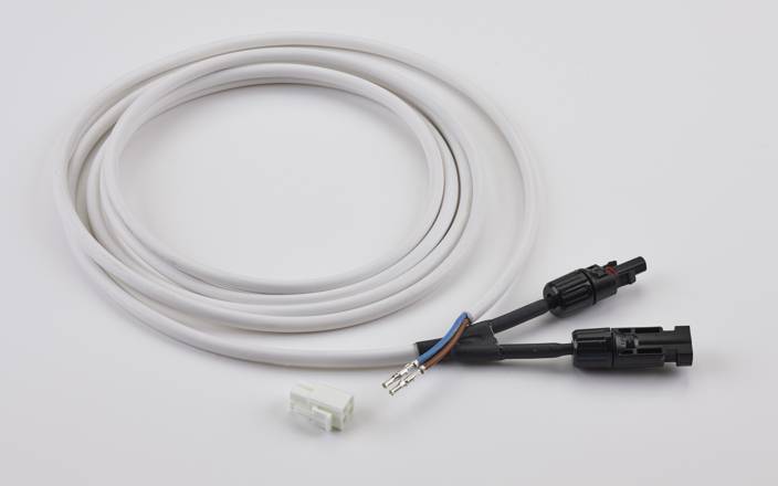 Solar Connecting Lead for EC325 / EC328 systems included with Sargent Solar Panels